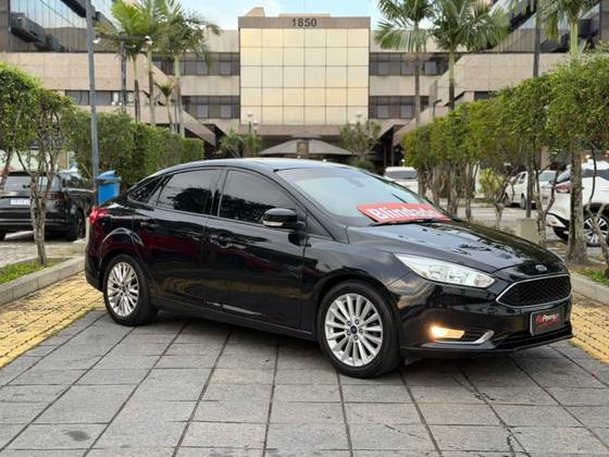 FORD FOCUS 2.0 SE PLUS 16V FLEX 4P POWERSHIFT FORD FOCUS 2.0 SE PLUS 16V FLEX 4P POWERSHIFT
